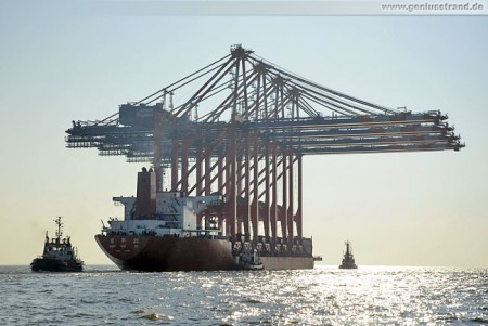 JadeWeserPort: Erste Containerbrücken für den Eurogate CT Wilhelmshaven