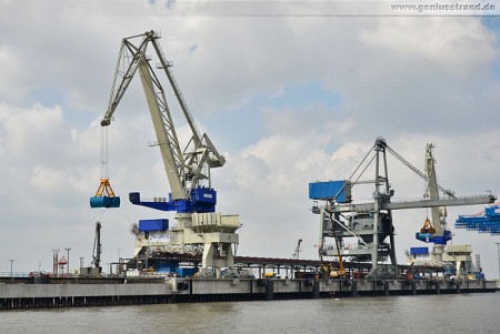 Wilhelmshaven: Wirtschaftsminister Bode weiht Niedersachenbrücke ein