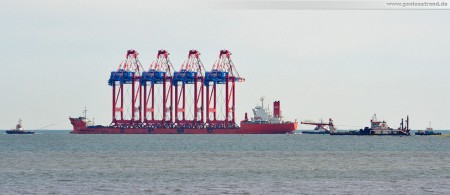 JadeWeserPort: Spezialschiff Zhen Hua 24 kurz vor dem Ziel wieder abgedreht