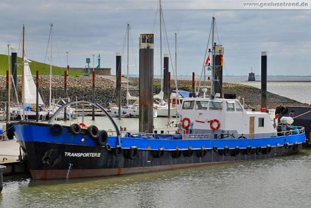 Bunkerschiff Transporter III vom Jade-Dienst im Nassauhafen