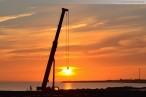 Wilhelmshaven: Sonnenaufgang am JadeWeserPort/Container Terminal