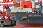 Erstes Maersk Containerschiff am Container Terminal Wilhelmshaven (CTW)