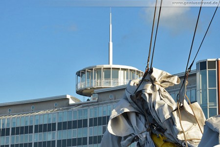 Wilhelmshaven: Jade-Weser-Port-Cup 2012 Segelregatta und Einlaufparade