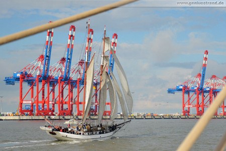 Wilhelmshaven: Bilder vom JadeWeserPort-Cup 2012