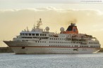 Wilhelmshaven: Luxus-Expeditionsschiff MS Hanseatic zu Besuch am Bontekai