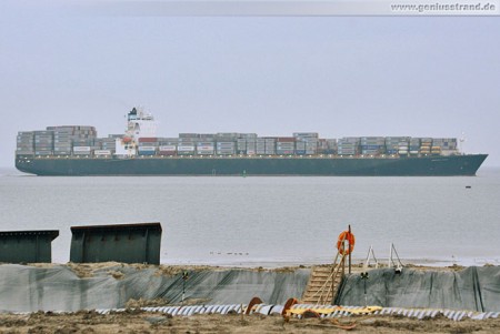 Wilhelmshaven: Containerschiff Maersk Sana auf dem Weg zum JadeWeserPort