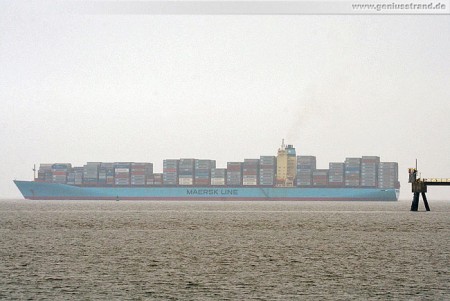 Containerschiff Susan Maersk kommend vom Containerterminal JadeWeserPort