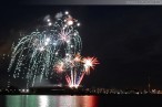 Wilhelmshaven: Abschlussfeuerwerk zum JadeWeserPort-Cup im Großen Hafen