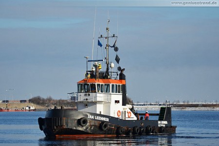 Wilhelmshaven: Schlepper Jan Leenheer im Nordhafen