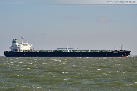 Wilhelmshaven Schiffsbilder: Tanker Thornbury löscht 39.000 t Öl an der NWO