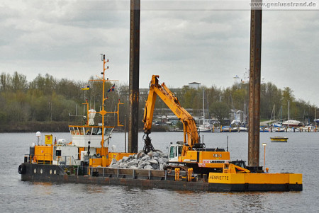 Schiffsbilder Wilhelmshaven: Arbeitsschiff Henriette im Nordhafen