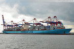 Wilhelmshaven: Containerschiff Estelle Maersk (397 m) am JadeWeserPort