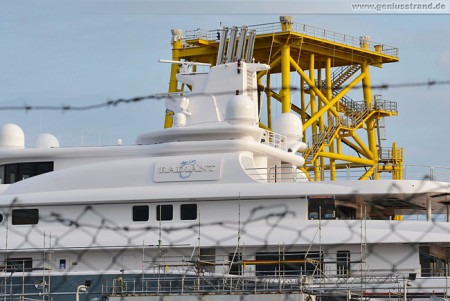 Wilhelmshaven: Die Radiant im Schwimmdock der Neuen JadeWerft