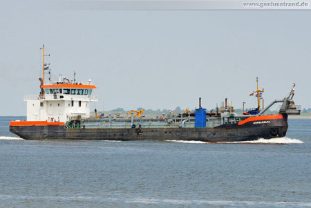 Wilhelmshaven: Der Saugbagger Ijsseldelta auf der Jade