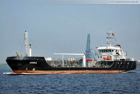 Wilhelmshaven Schiffsbilder: Tanker Annika im Nordhafen