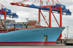 Wilhelmshaven: Containerschiff Eugen Maersk am JadeWeserPort