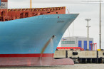 Wilhelmshaven: Containerschiff Eugen Maersk am JadeWeserPort