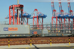 Container Terminal Wilhelmshaven: Erster Containerzug am JadeWeserPort