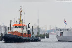 Wilhelmshaven Großer Hafen: Fregatte HNLMS Van Speijk (F828) fährt Schleife