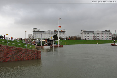 Sturmtief Tilo bringt Sturmflut nach Wilhelmshaven (Nassauhafen)