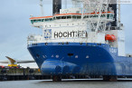 JadeWeserPort: Hochtief Offshore-Windanlagen-Errichterschiff VIDAR