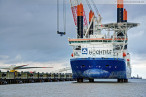 JadeWeserPort: Hochtief Offshore-Windanlagen-Errichterschiff VIDAR