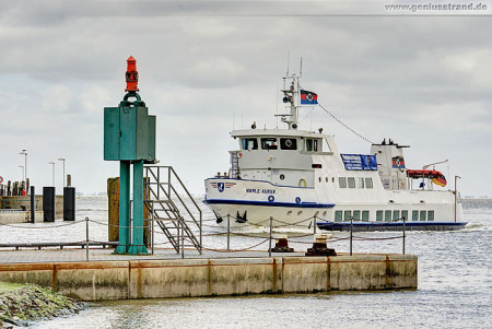 Wilhelmshaven: Große Hafenrundfahrt mit der Harle Kurier (Abfahrtszeiten)