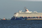 Wilhelmshaven: Kreuzfahrtschiff Mein Schiff 3 am JadeWeserPort