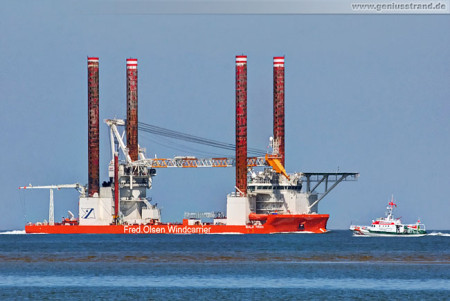 JadeWeserPort:Offshore-Windanlagen-Errichterschiff Bold Tern (inbound)