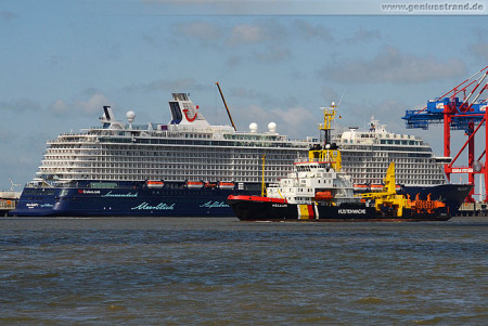 JadeWeserPort: Schiffsneubau Mein Schiff 3 von TUI Cruises in Wilhelmshaven