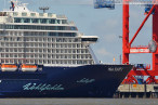 JadeWeserPort: Schiffsneubau Mein Schiff 3 von TUI Cruises in Wilhelmshaven