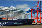 JadeWeserPort: Schiffsneubau Mein Schiff 3 von TUI Cruises in Wilhelmshaven