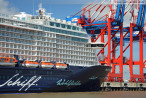 JadeWeserPort: Schiffsneubau Mein Schiff 3 von TUI Cruises in Wilhelmshaven