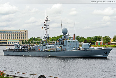 Wilhelmshaven: Schnellboot Zobel (S 75) P6125 beim Schleife fahren