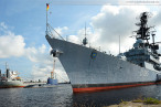 Wilhelmshaven: U-Boot RAHAV fährt Schleife im Großen Hafen