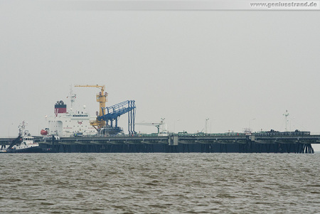 Schiffsbilder Wilhelmshaven: Tanker SEABORNE an der NWO-Löschbrücke