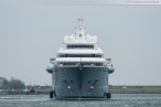 Wilhelmshaven: Luxusyacht RADIANT im Nordhafen (Neue Jadewerft)