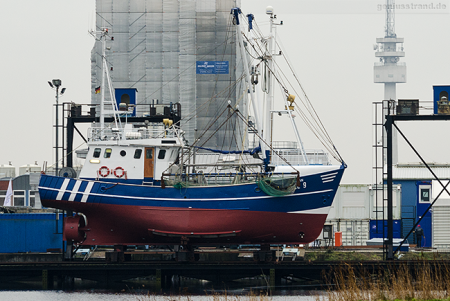 Wilhelmshaven Neue Jadewerft: Fischkutter OZEAN (ACC-9) auf der Slipanlage