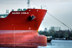 Havarist SILVER CARLA wird in die Werft nach Hamburg geschleppt
