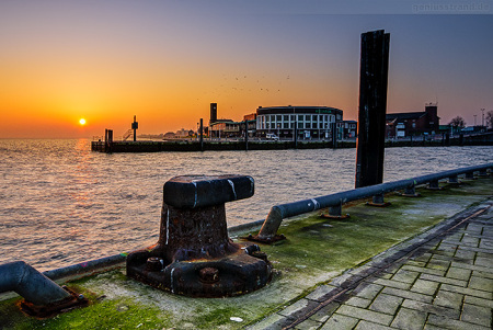 Wilhelmshaven Südstrand: Sonnenuntergang am Alten Vorhafen