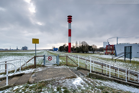 Wilhelmshaven: Morgens Höhe JadeWeserPort-InfoCenter