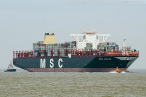 Größtes Containerschiff der Welt MSC OSCAR am JadeWeserPort (JWP)