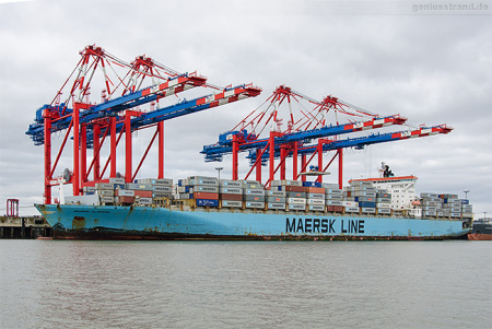 JadeWeserPort Schiffsbilder: Containerschiff MAERSK KLAIPEDA (L 299 m)