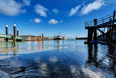 Bei Ebbe am Flut- und Pontonhafen NASSAUHAFEN Höhe Mittelbrücke/Flutmole