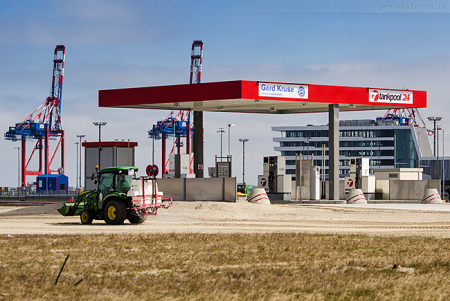 JADEWESERPORT: Tankstelle am Güterverkehrszentrum (GVZ) eröffnet