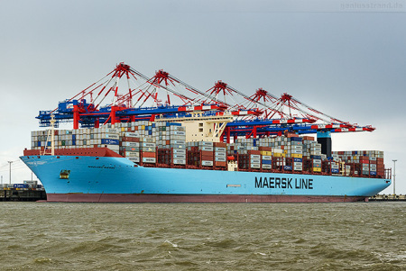 Container Terminal Wilhelmshaven: Triple-E-Klasse MAGLEBY MAERSK