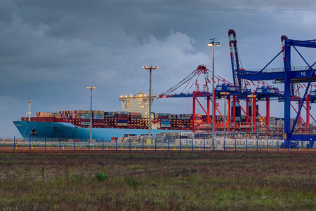 Container Terminal Wilhelmshaven (CTW): Triple-E-Klasse MARY MAERSK