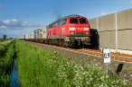 Wilhelmshaven: Containerzug kommend vom JadeWeserPort