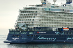 Schiffsankunft: MEIN SCHIFF 4 am JadeWeserPort in Wilhelmshaven