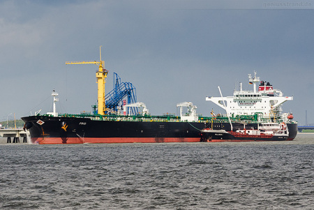 NWO Wilhelmshaven: Tanker FRIO löscht 128.665 t Erdöl am Anleger Nr. 4